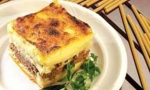 Мясная запеканка с баклажанами под соусом «Бешамель», фото, рецепт