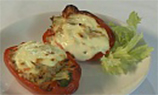Перцы, фаршированные ячневой крупой с овощами и курицей
