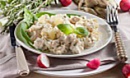 Рисовый салат из курицы по-малазийски с ананасами, имбирем и карри