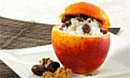 Яблоки, запеченные с рисом, фруктами и орехами